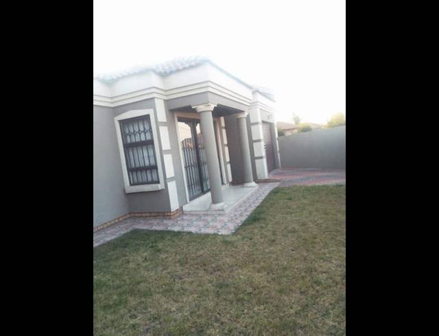 3 BEDROOM HOUSE FOR SALE IN ROODEKOP